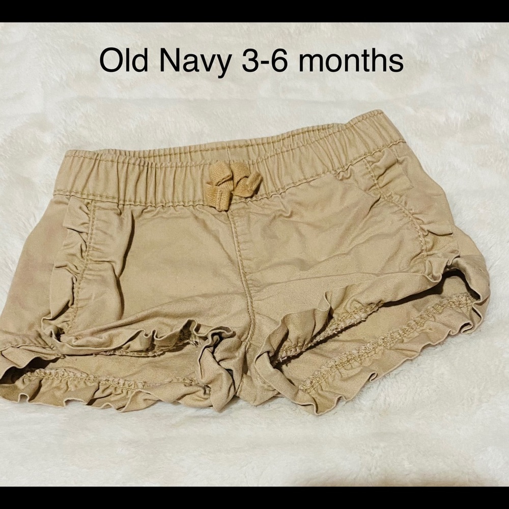 🍟 OLD NAVY SHORTS : 3-6 Months 🍟